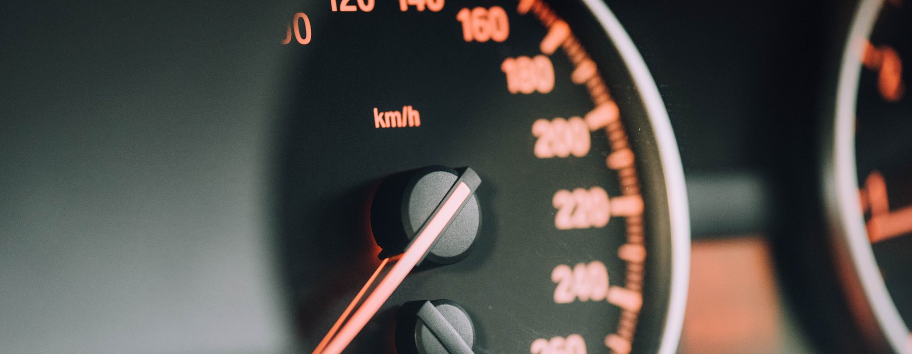 Bij 30 kilometer te snel rijbewijs kwijt?